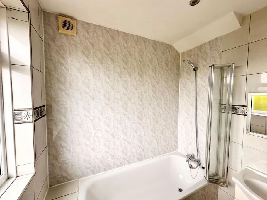 5 Bed Property In Se12 Londen Buitenkant foto